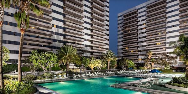 Estancia lingüística en CLA Los Angeles  Barrington Plaza - Apartamento compartido - Habitación compartida - Sin comidas